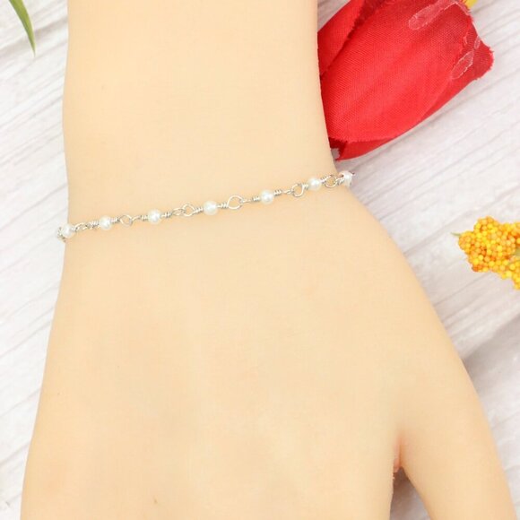 "Trendy Handmade Bracelet – A Thoughtful Gift for Girls & Women | UNVRC1413 - Picture 10 of 10